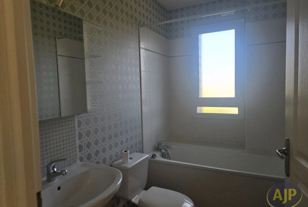 À vendre duplex 3 pièces à Saint Marc Sur Mer proche de la plage 