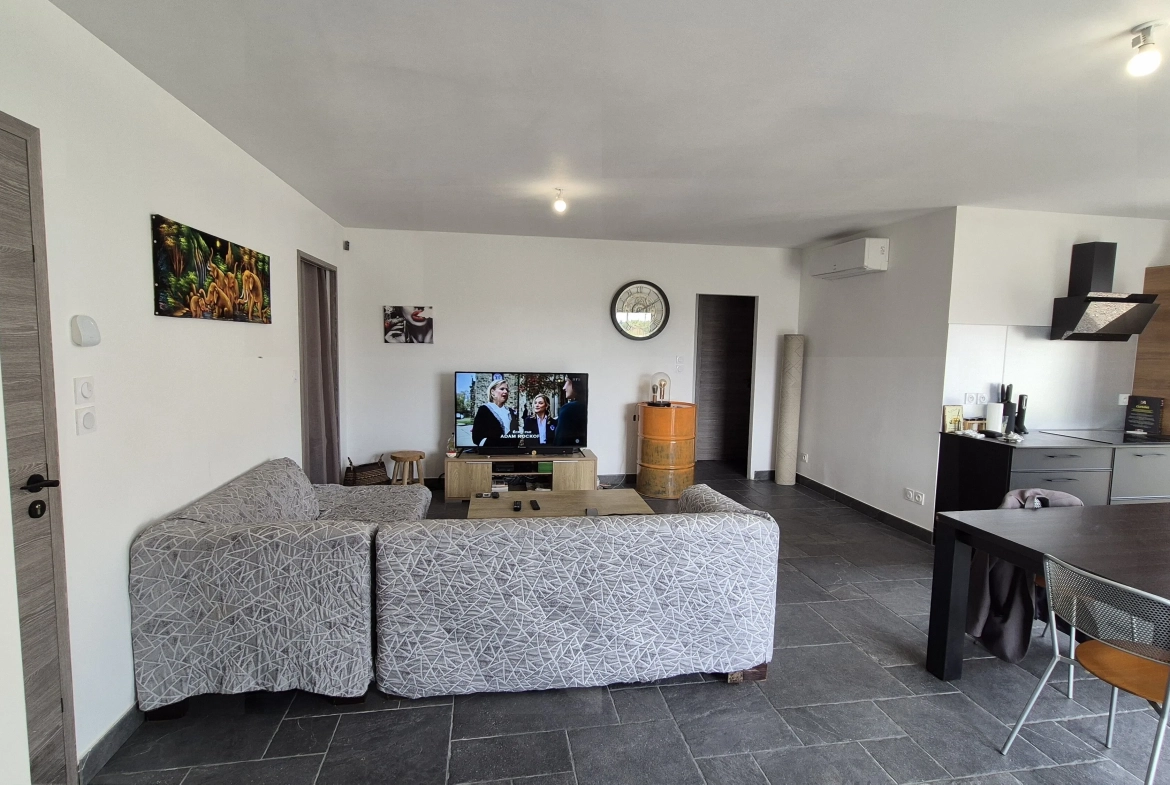 Maison neuve à Roanne avec terrasse, garage et vue sur la Loire 