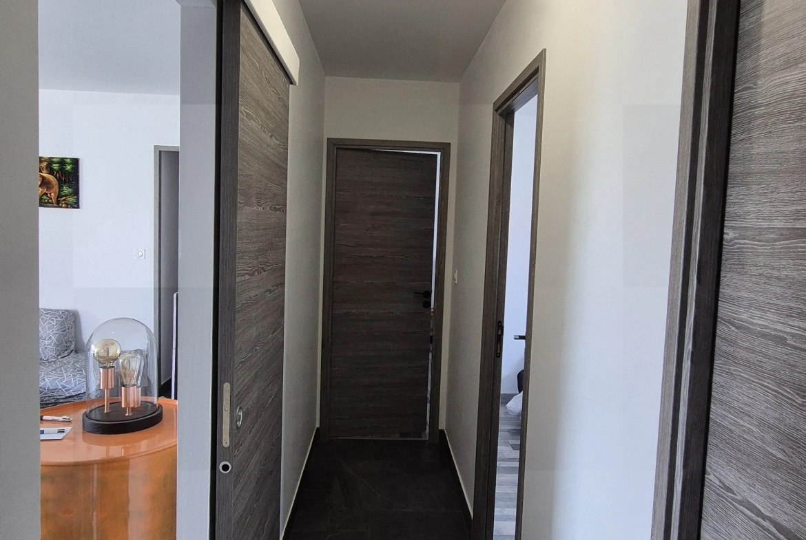 Maison neuve à Roanne avec terrasse, garage et vue sur la Loire 