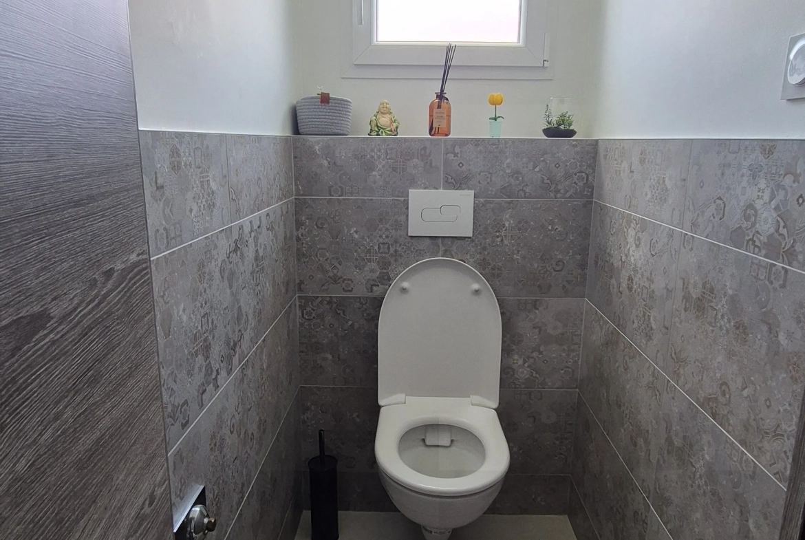 Maison neuve à Roanne avec terrasse, garage et vue sur la Loire 