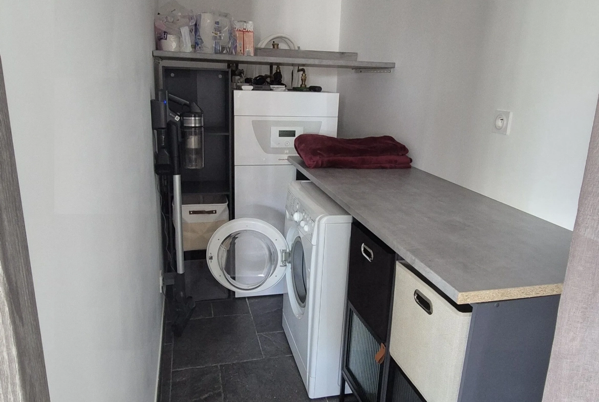 Maison neuve à Roanne avec terrasse, garage et vue sur la Loire 