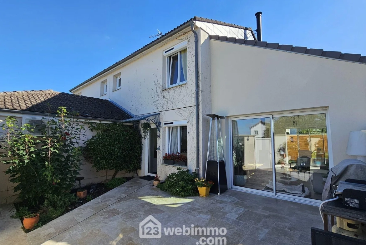 Maison rénovée de 116 m² avec terrasse et garage à Milly-la-Forêt 