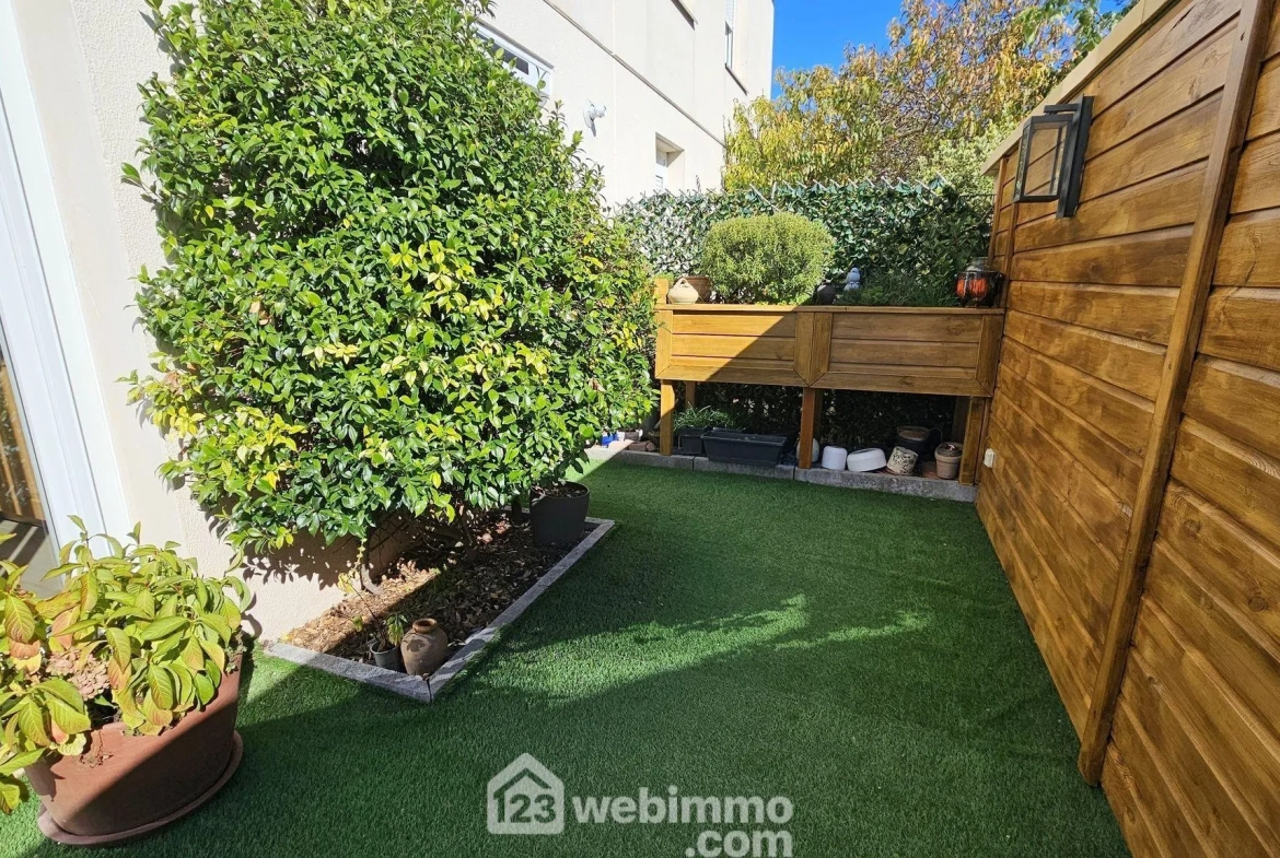 Maison rénovée de 116 m² avec terrasse et garage à Milly-la-Forêt 