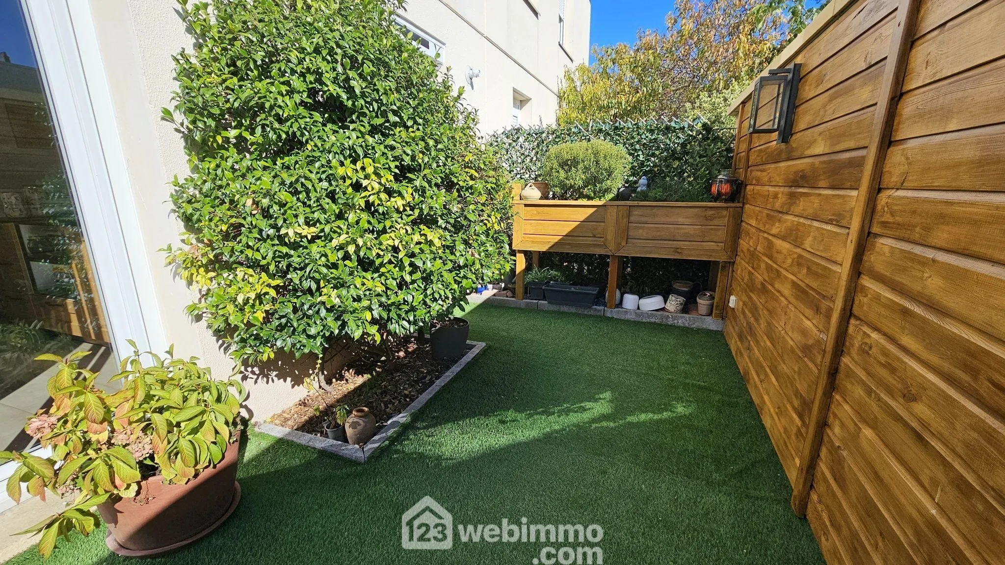 Maison rénovée de 116 m² avec terrasse et garage à Milly-la-Forêt 