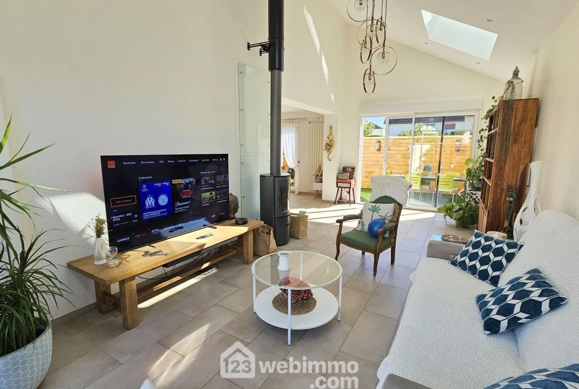 Maison rénovée de 116 m² avec terrasse et garage à Milly-la-Forêt 