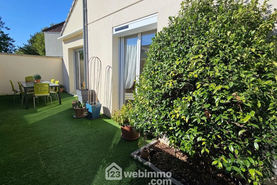 Maison rénovée de 116 m² avec terrasse et garage à Milly-la-Forêt 