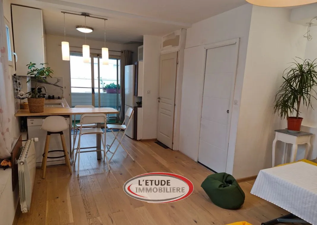 Maison individuelle à vendre à Nantes, quartier Croissant, 3 chambres et duplex lumineux 
