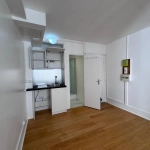 Studio rénové de 17m² à Paris 18ème proche métro et commerces