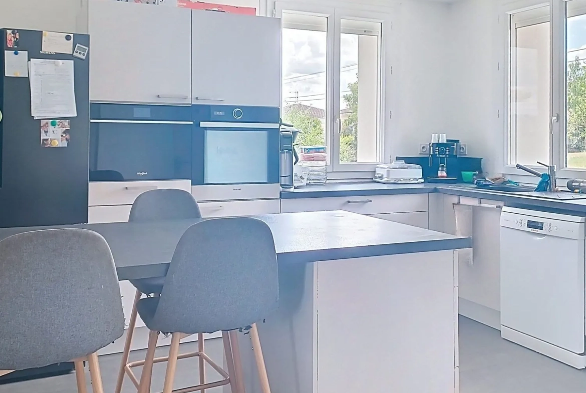 Maison T6 avec jardin, piscine et garage à Réalmont - Belle opportunité 