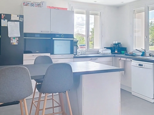 Maison T6 avec jardin, piscine et garage à Réalmont - Belle opportunité