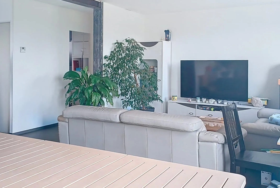 Maison T6 avec jardin, piscine et garage à Réalmont - Belle opportunité 