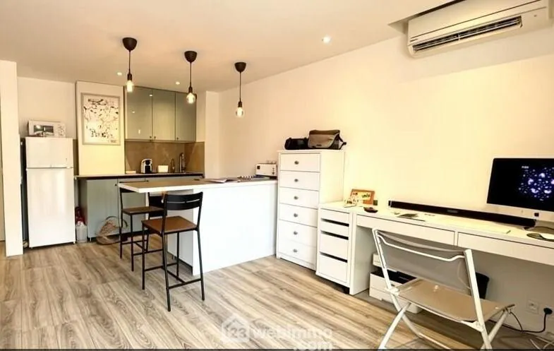 Studio rénové avec loggia et piscine à Sainte-Maxime - 36 m² 