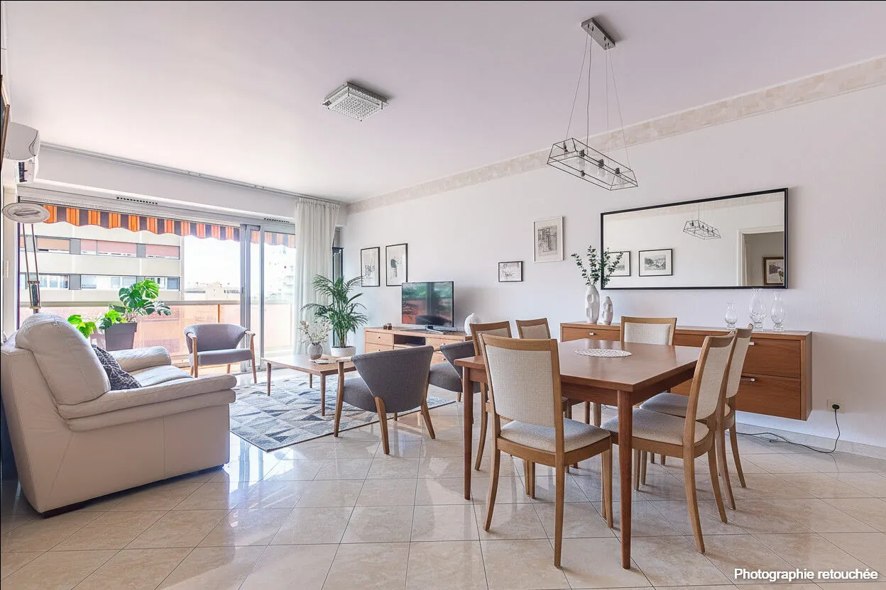 Appartement traversant de 87 m² avec terrasse à Marseille dans la résidence Le Corinthe 