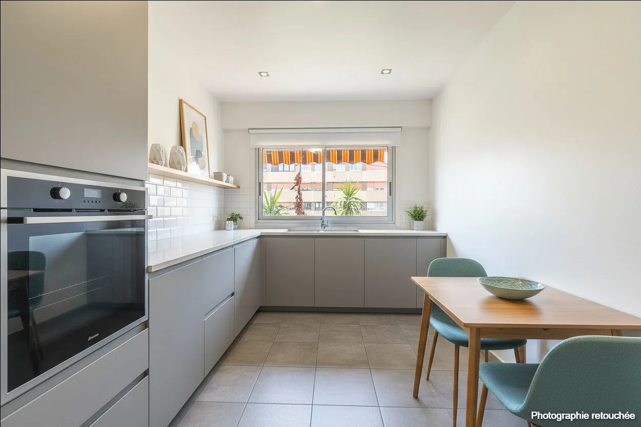 Appartement traversant de 87 m² avec terrasse à Marseille dans la résidence Le Corinthe 