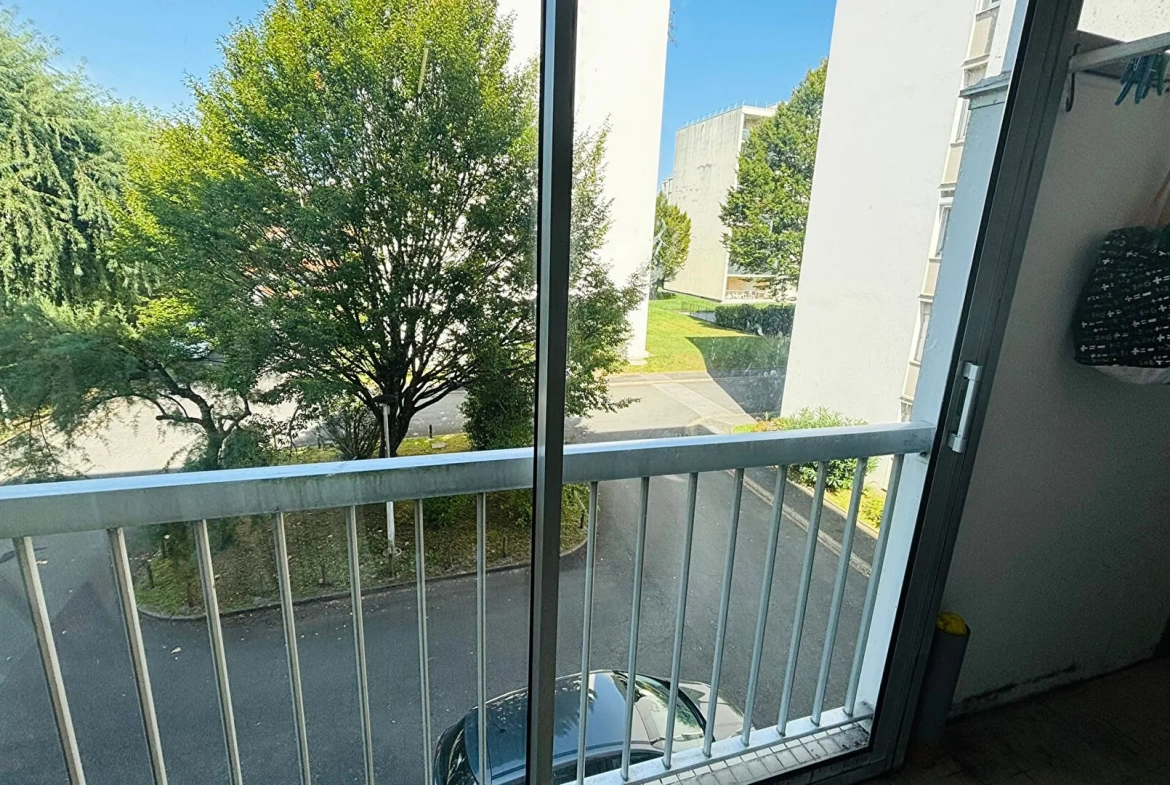 Appartement T4 à Bayonne de 90 m² proche du stade Didier Deschamps 