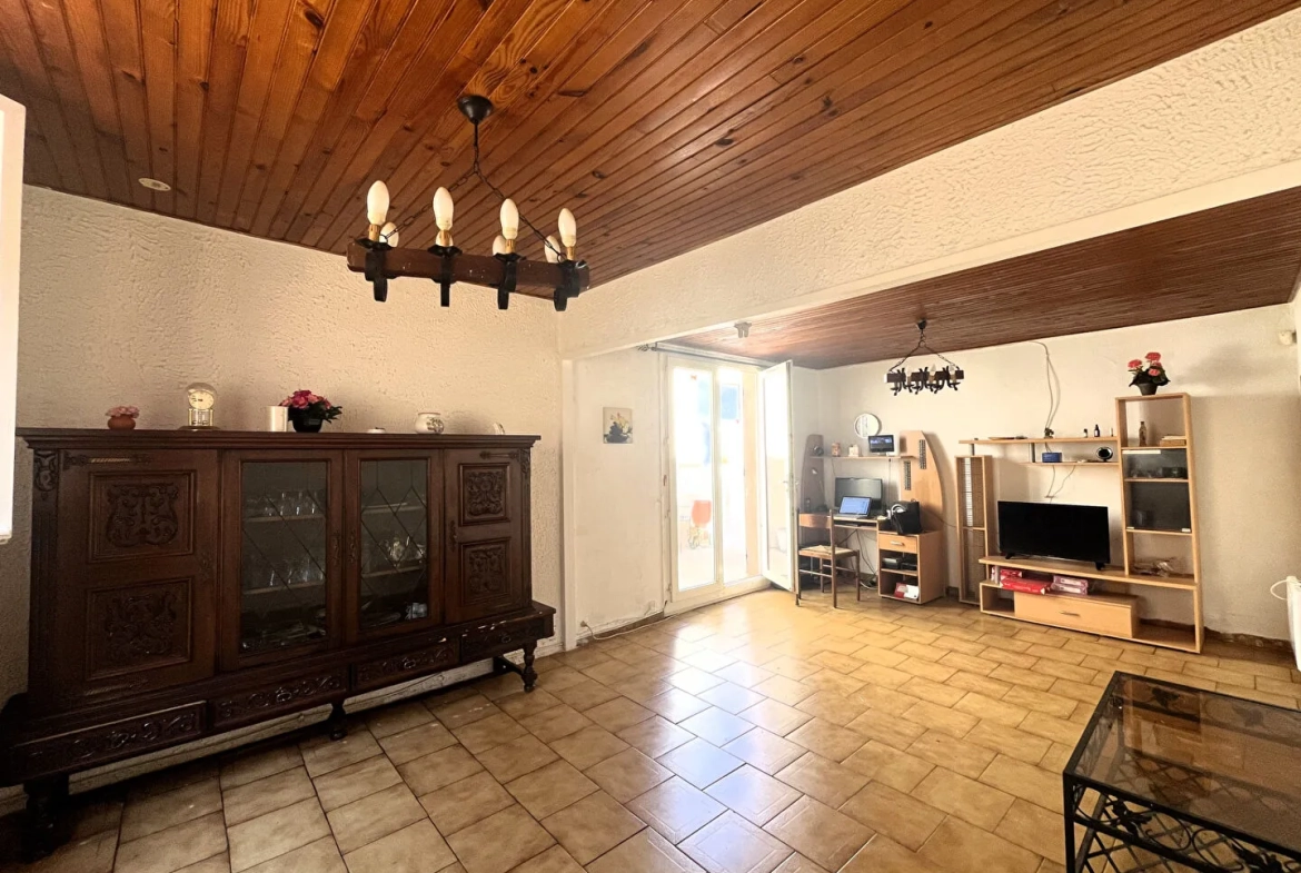Maison à rénover de 72 m² avec dépendance et jardin à Septèmes-les-Vallons 