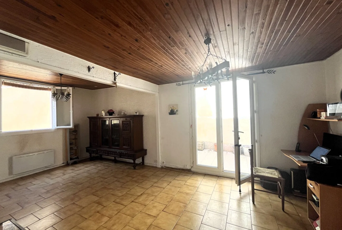 Maison à rénover de 72 m² avec dépendance et jardin à Septèmes-les-Vallons 