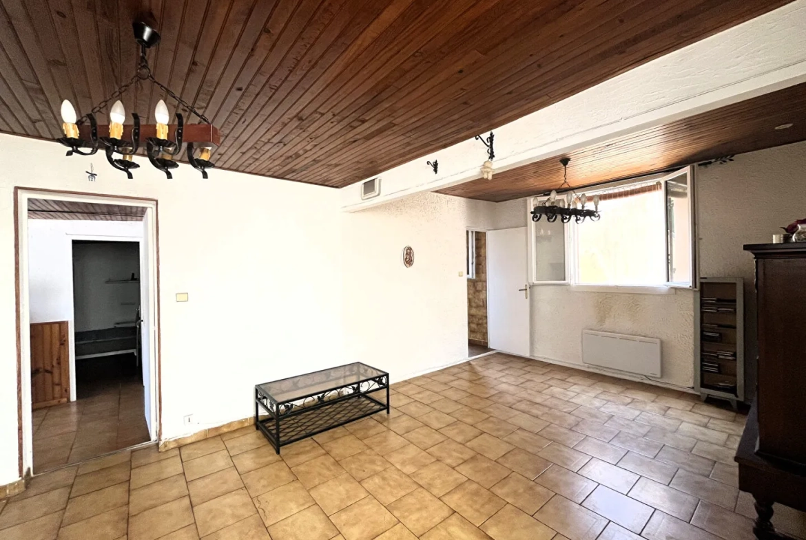 Maison à rénover de 72 m² avec dépendance et jardin à Septèmes-les-Vallons 