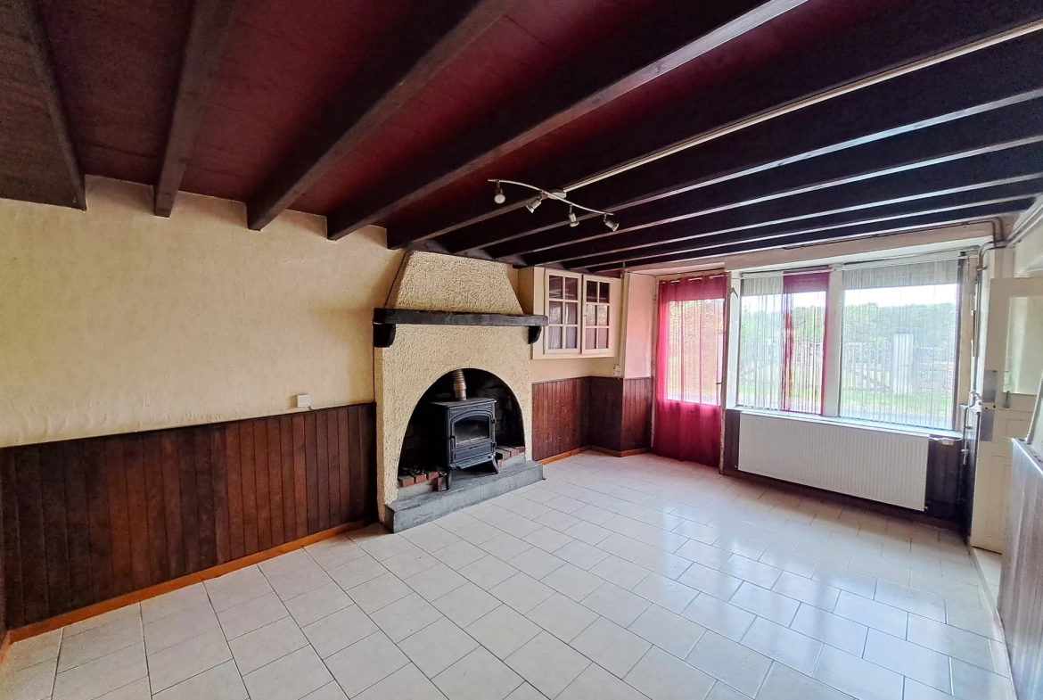 Maison de hameau à vendre à Marsac-en-Livradois, 123 m² avec dépendances 