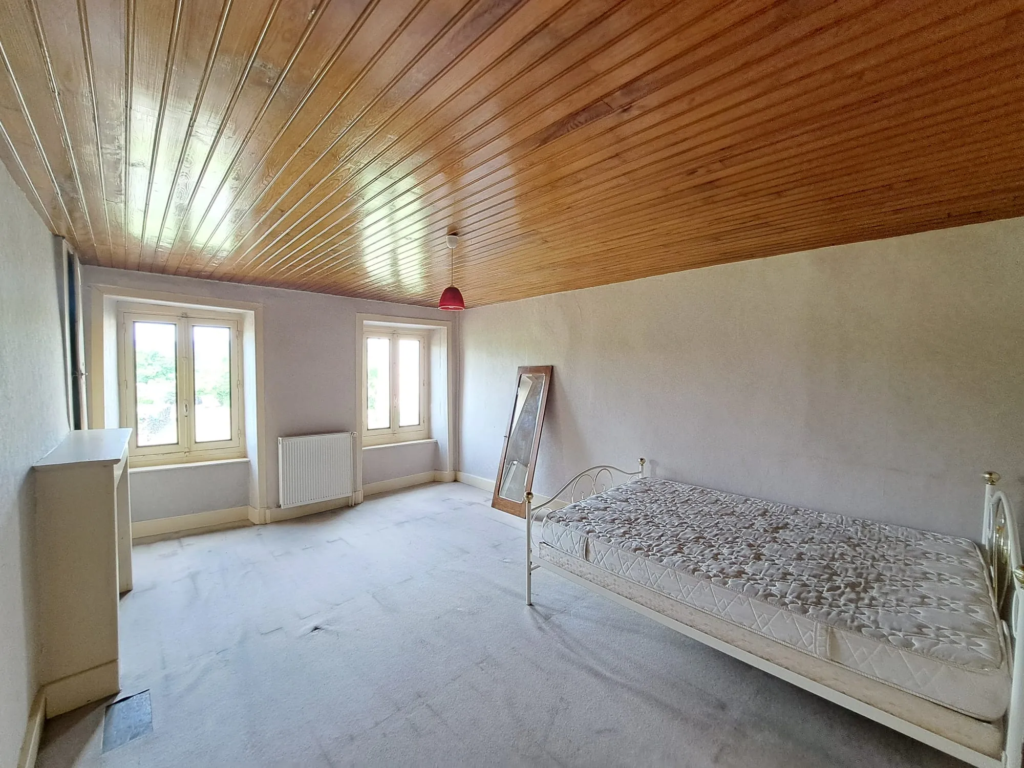 Maison de hameau à vendre à Marsac-en-Livradois, 123 m² avec dépendances 
