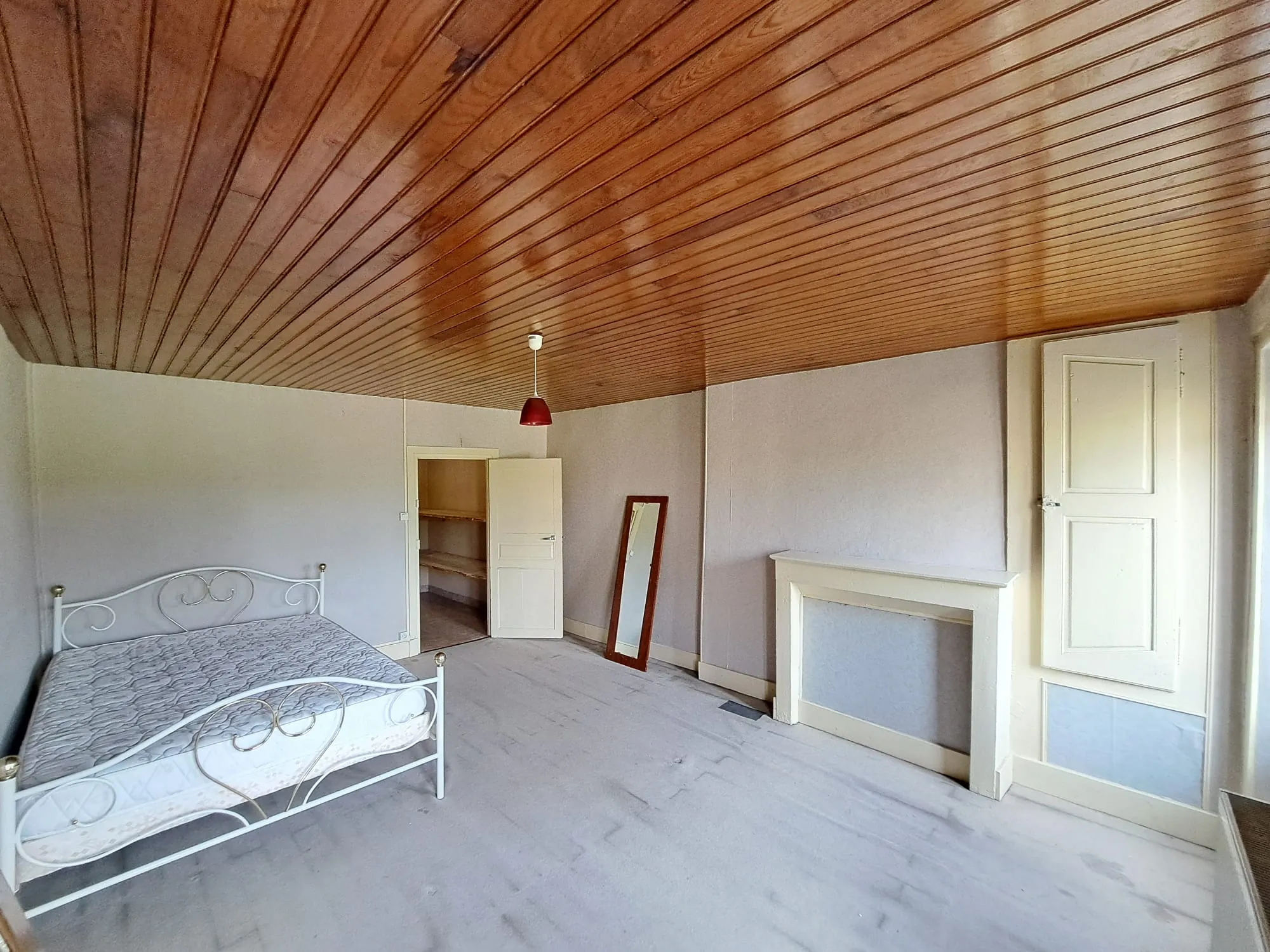 Maison de hameau à vendre à Marsac-en-Livradois, 123 m² avec dépendances 