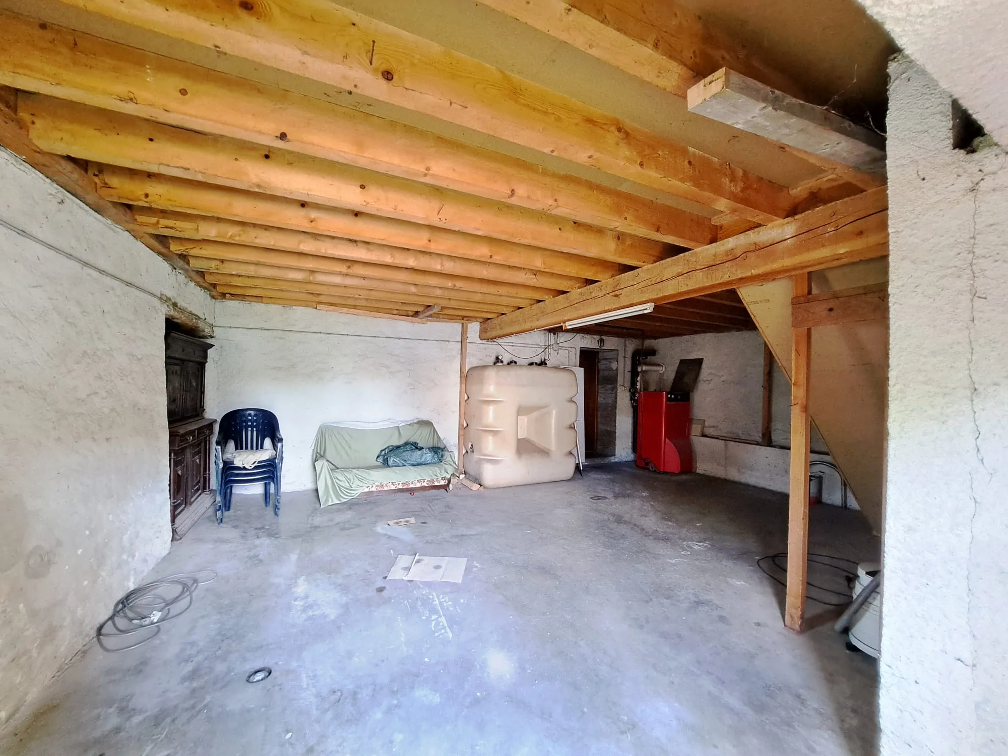 Maison de hameau à vendre à Marsac-en-Livradois, 123 m² avec dépendances 