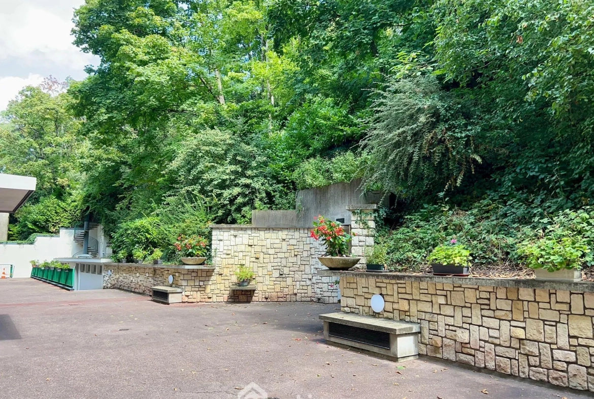 A vendre appartement T4 lumineux à Poitiers, proche gare et centre-ville 