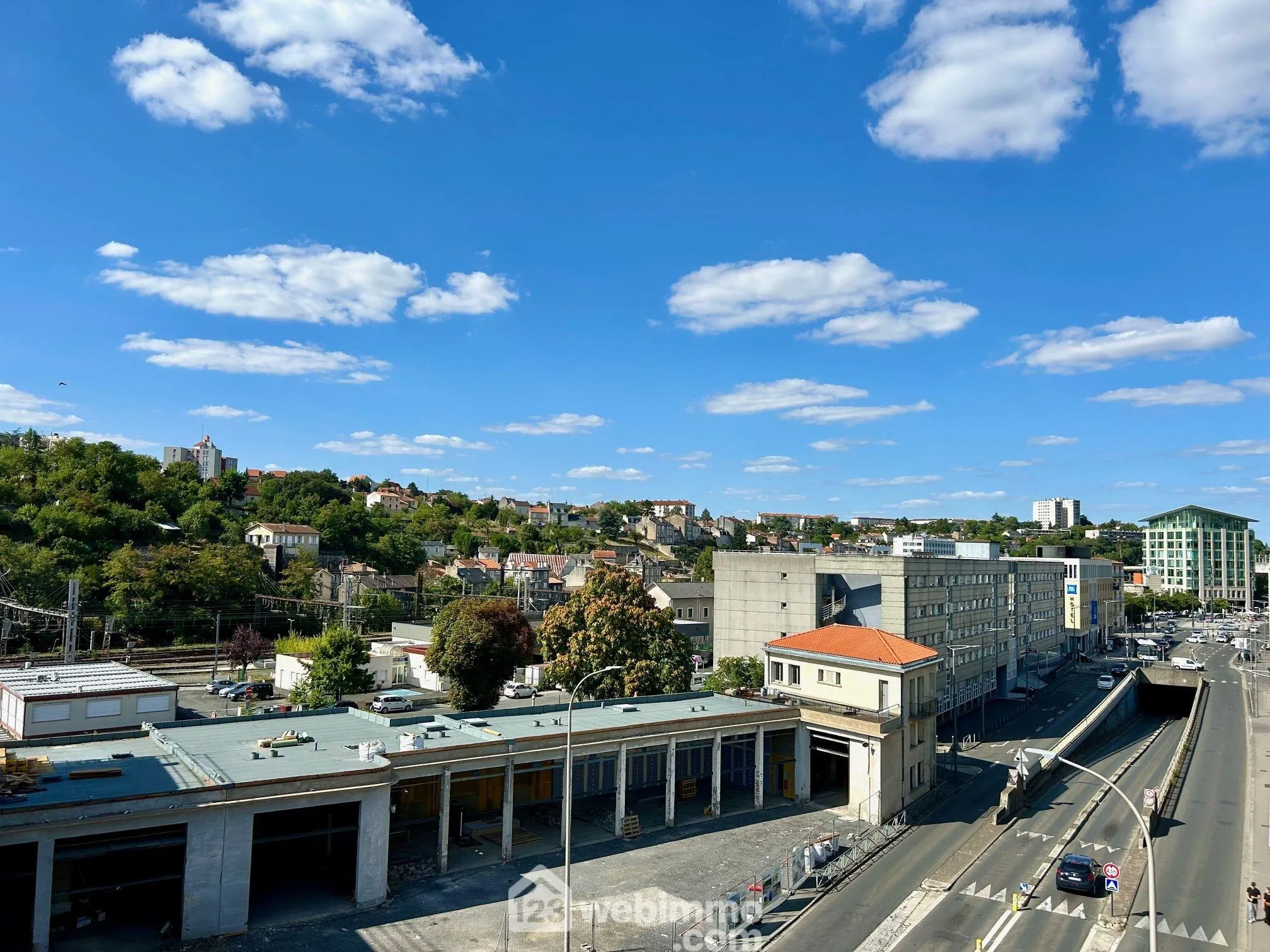 A vendre appartement T4 lumineux à Poitiers, proche gare et centre-ville 
