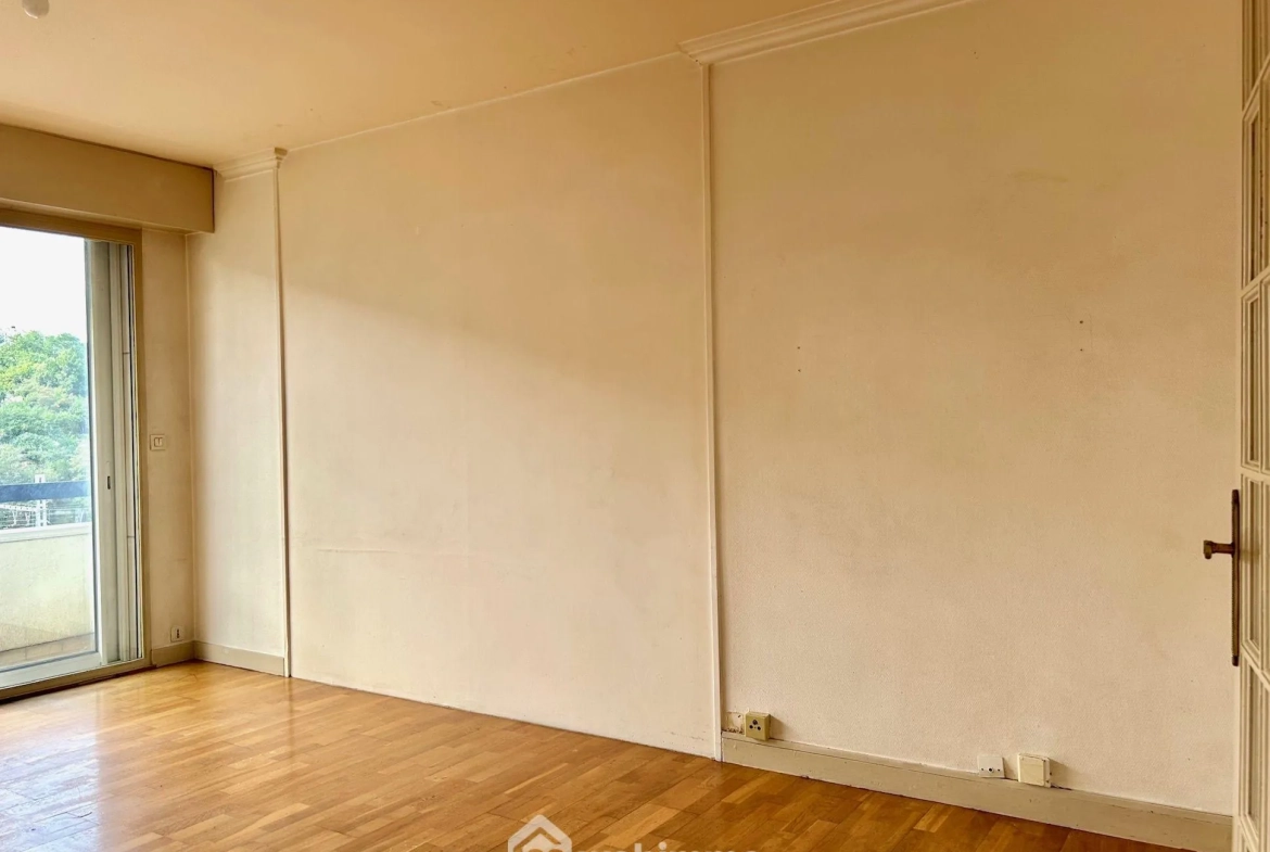 A vendre appartement T4 lumineux à Poitiers, proche gare et centre-ville 