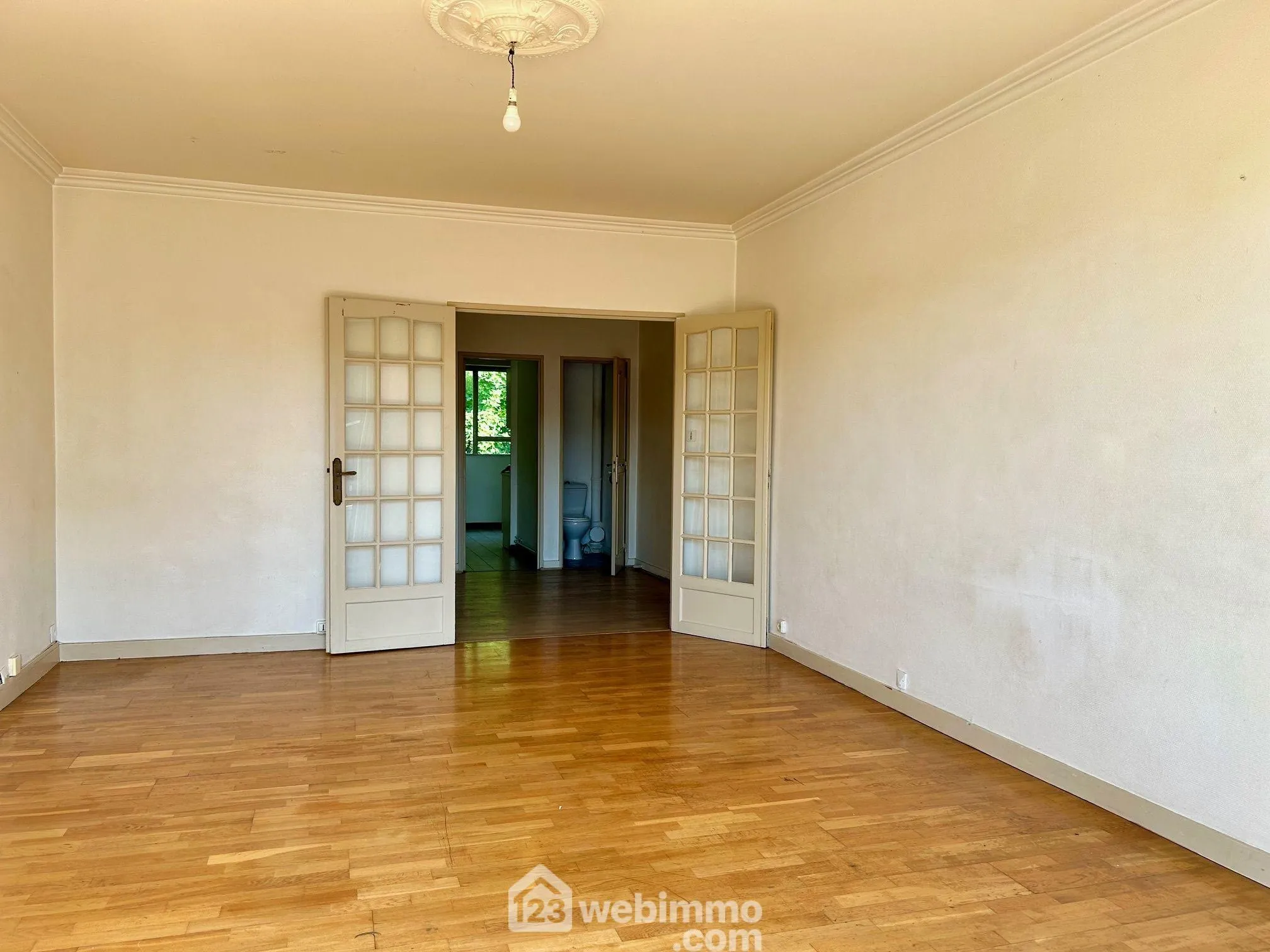 A vendre appartement T4 lumineux à Poitiers, proche gare et centre-ville 