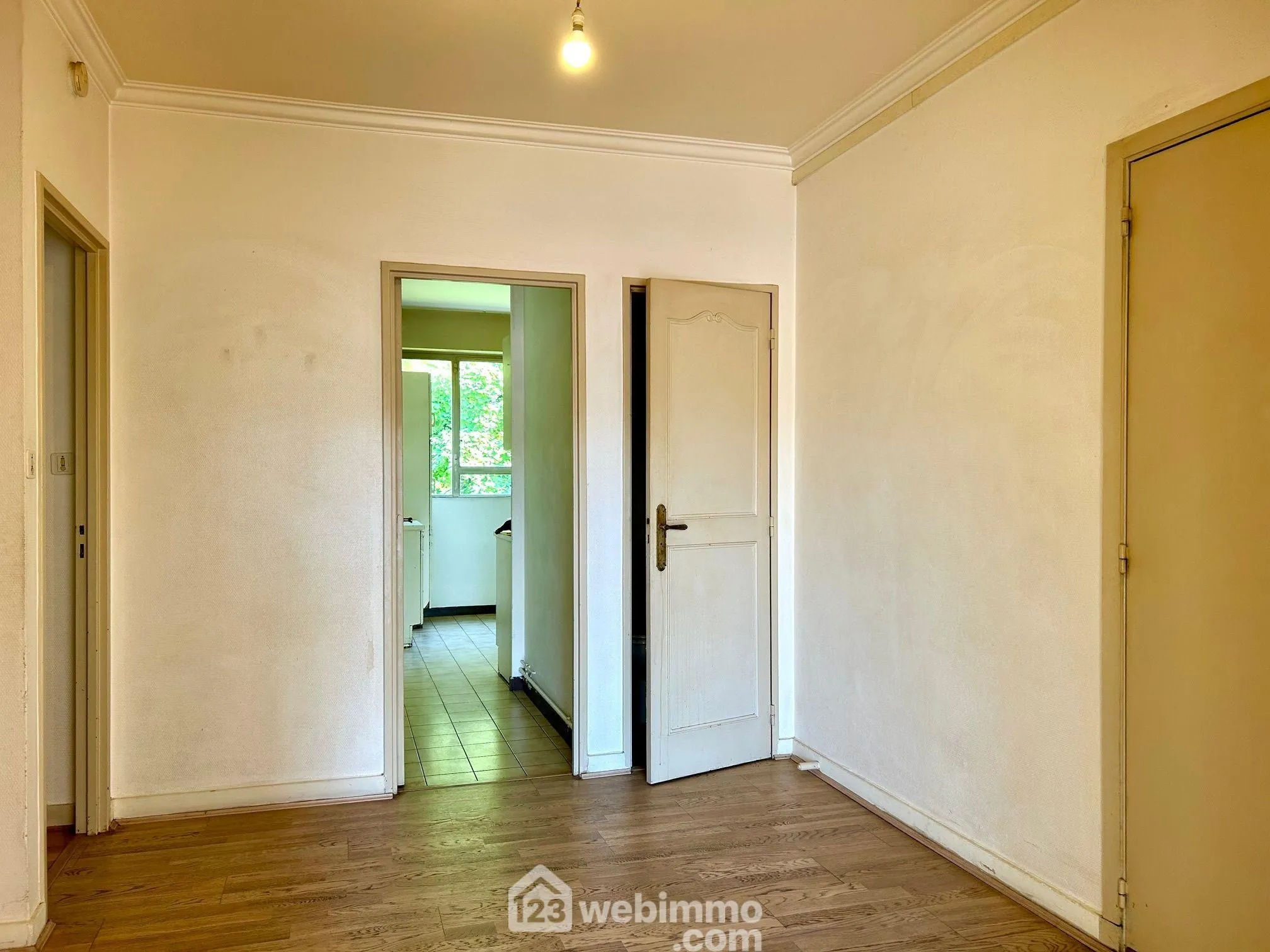 A vendre appartement T4 lumineux à Poitiers, proche gare et centre-ville 