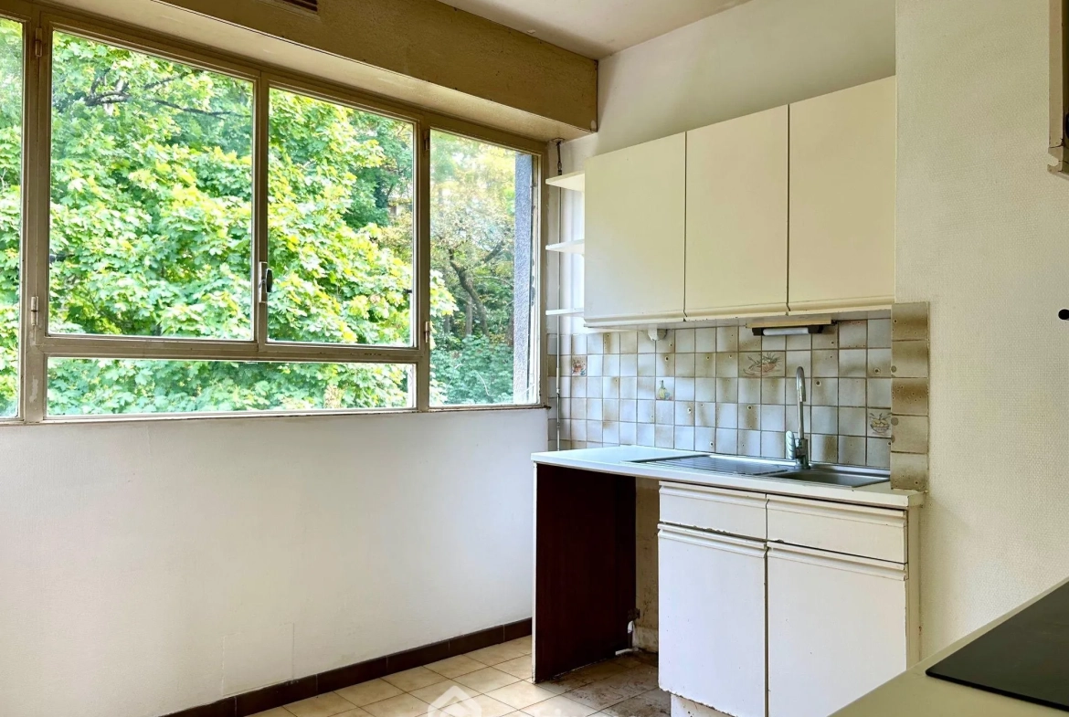 A vendre appartement T4 lumineux à Poitiers, proche gare et centre-ville 