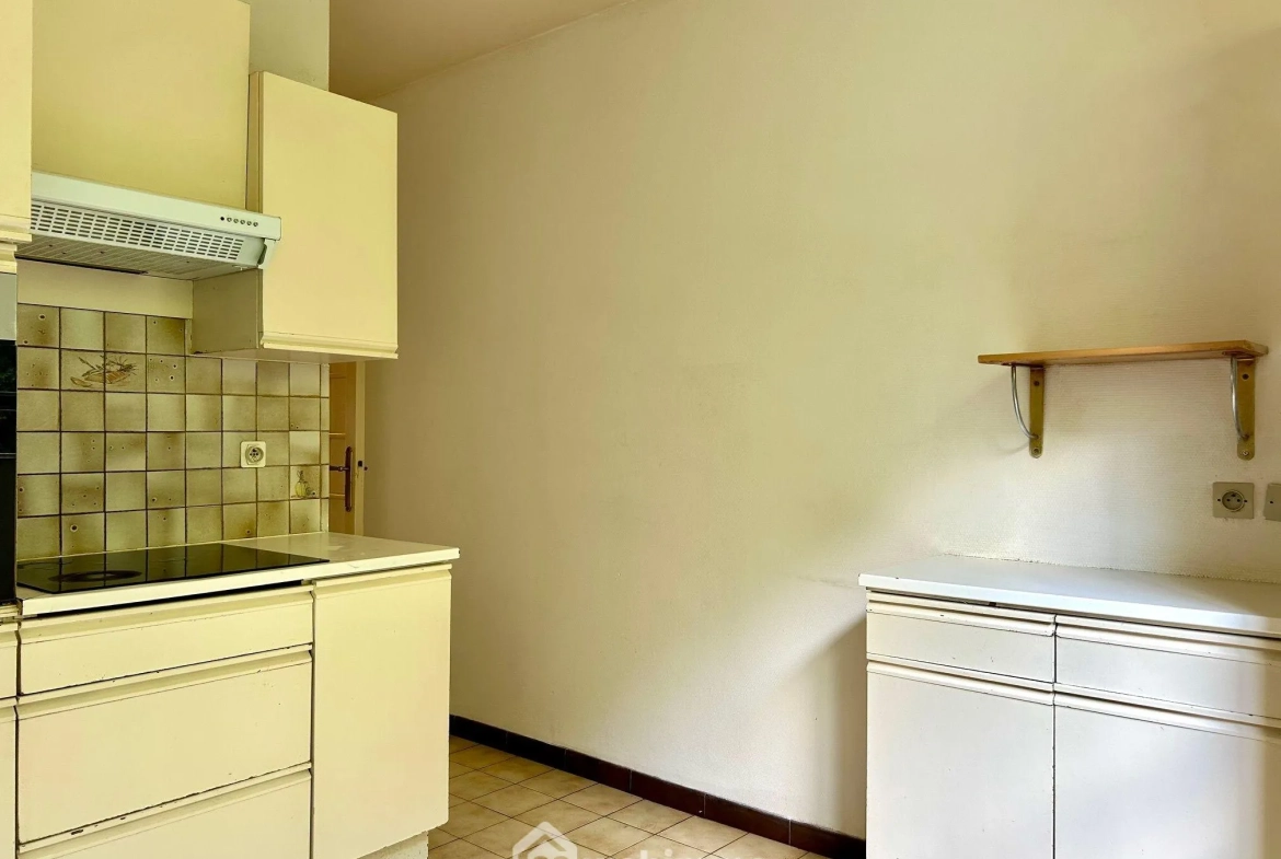 A vendre appartement T4 lumineux à Poitiers, proche gare et centre-ville 