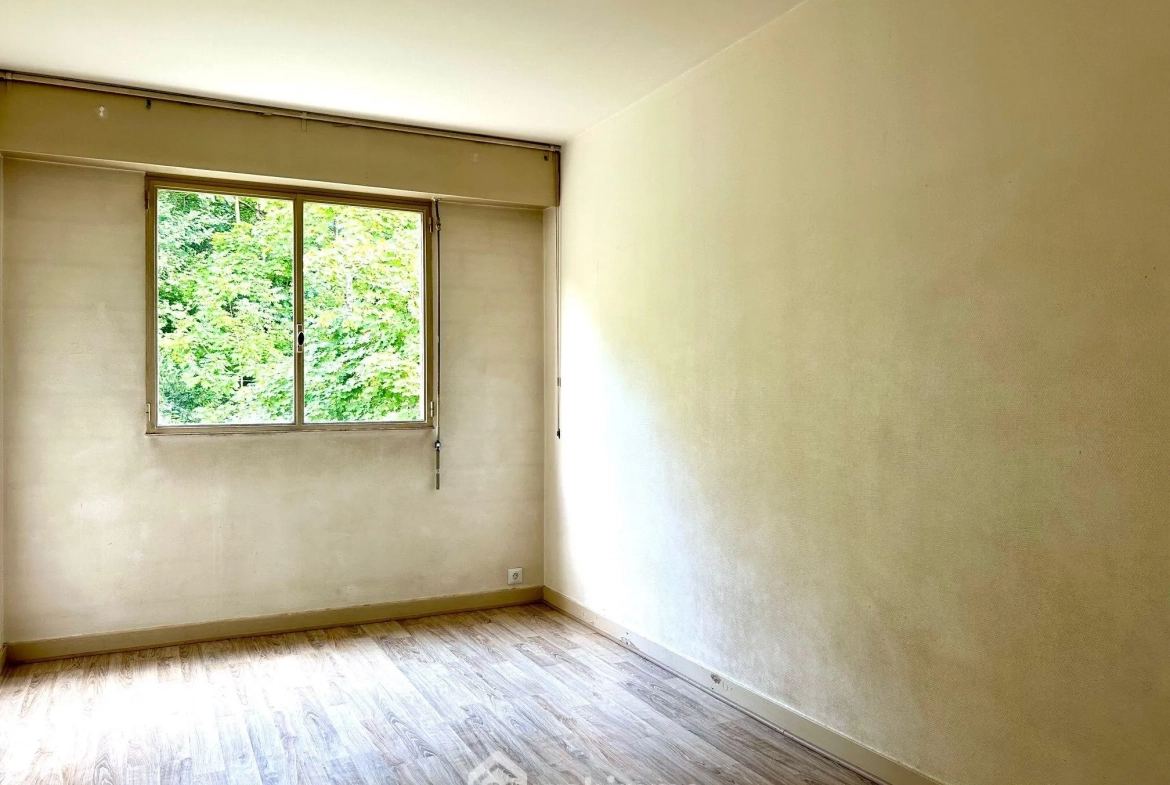 A vendre appartement T4 lumineux à Poitiers, proche gare et centre-ville 