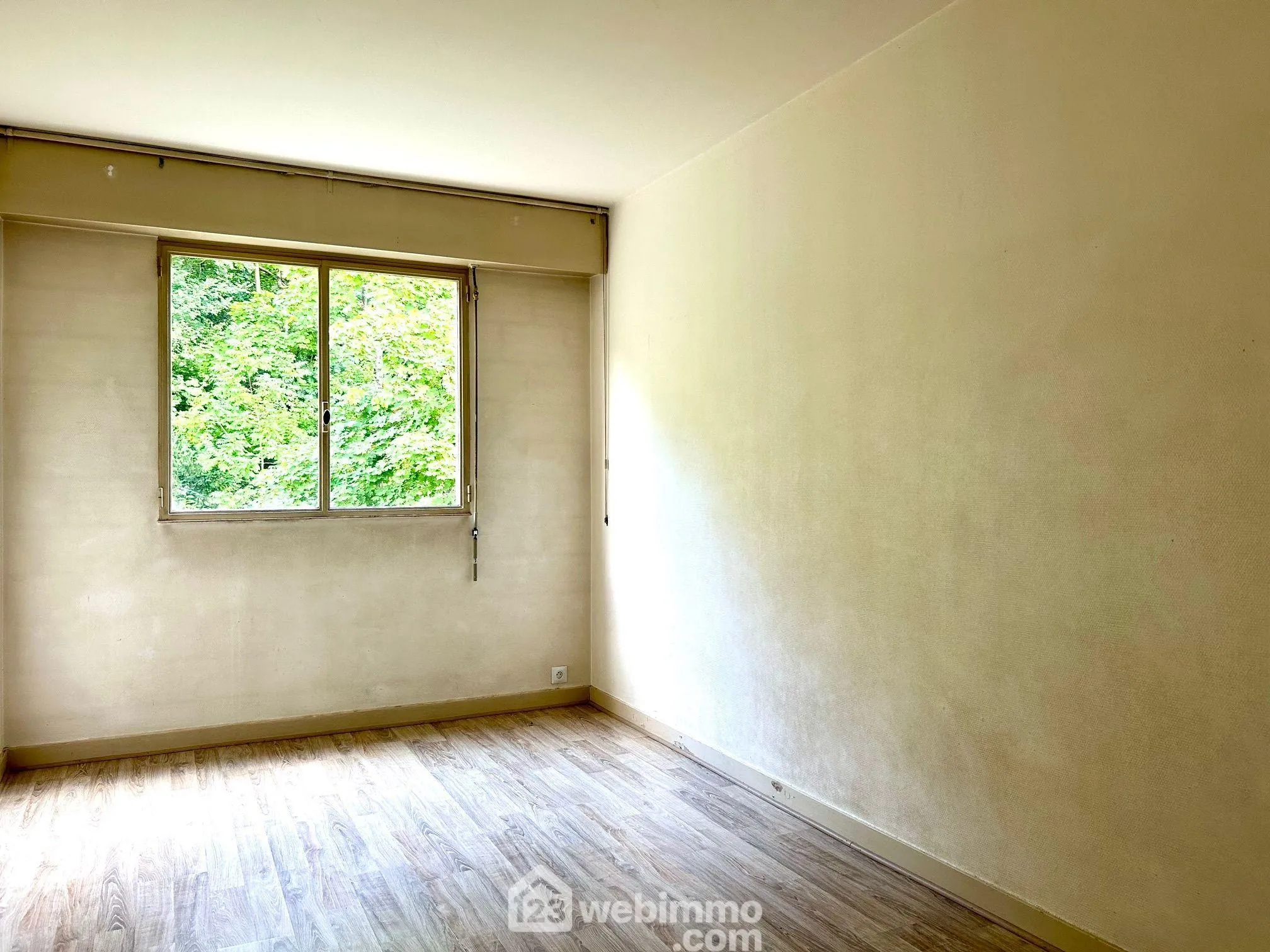 A vendre appartement T4 lumineux à Poitiers, proche gare et centre-ville 