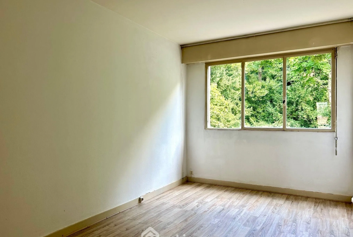 A vendre appartement T4 lumineux à Poitiers, proche gare et centre-ville 