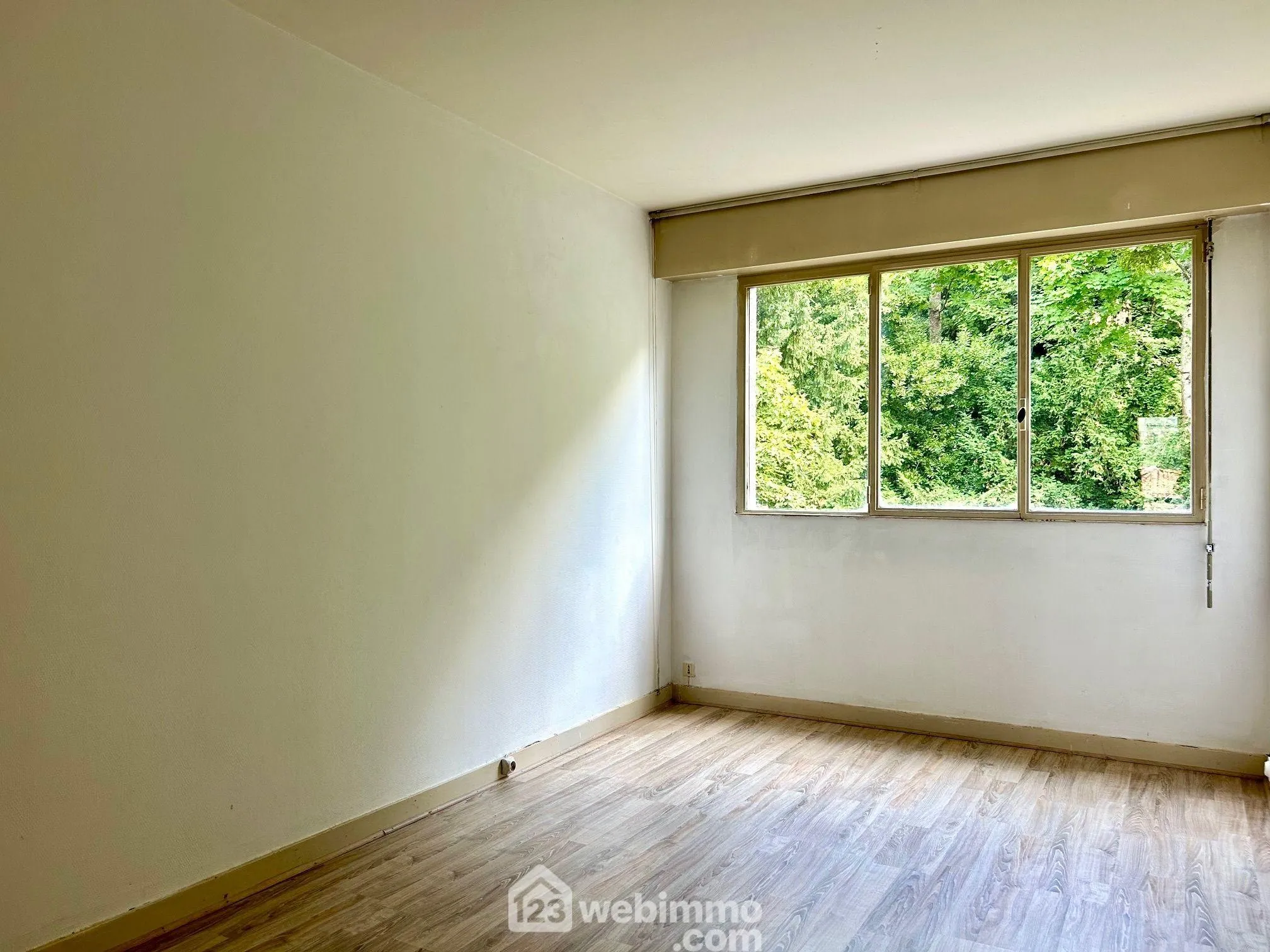 A vendre appartement T4 lumineux à Poitiers, proche gare et centre-ville 