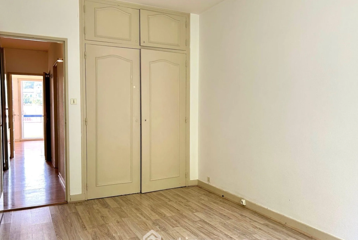 A vendre appartement T4 lumineux à Poitiers, proche gare et centre-ville 