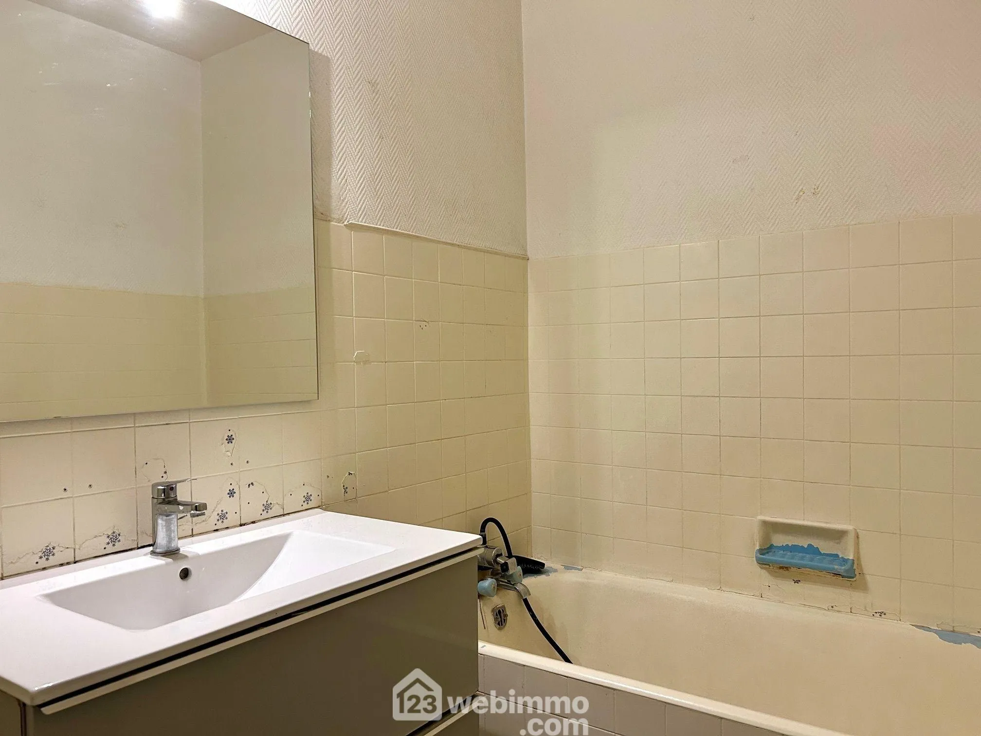 A vendre appartement T4 lumineux à Poitiers, proche gare et centre-ville 
