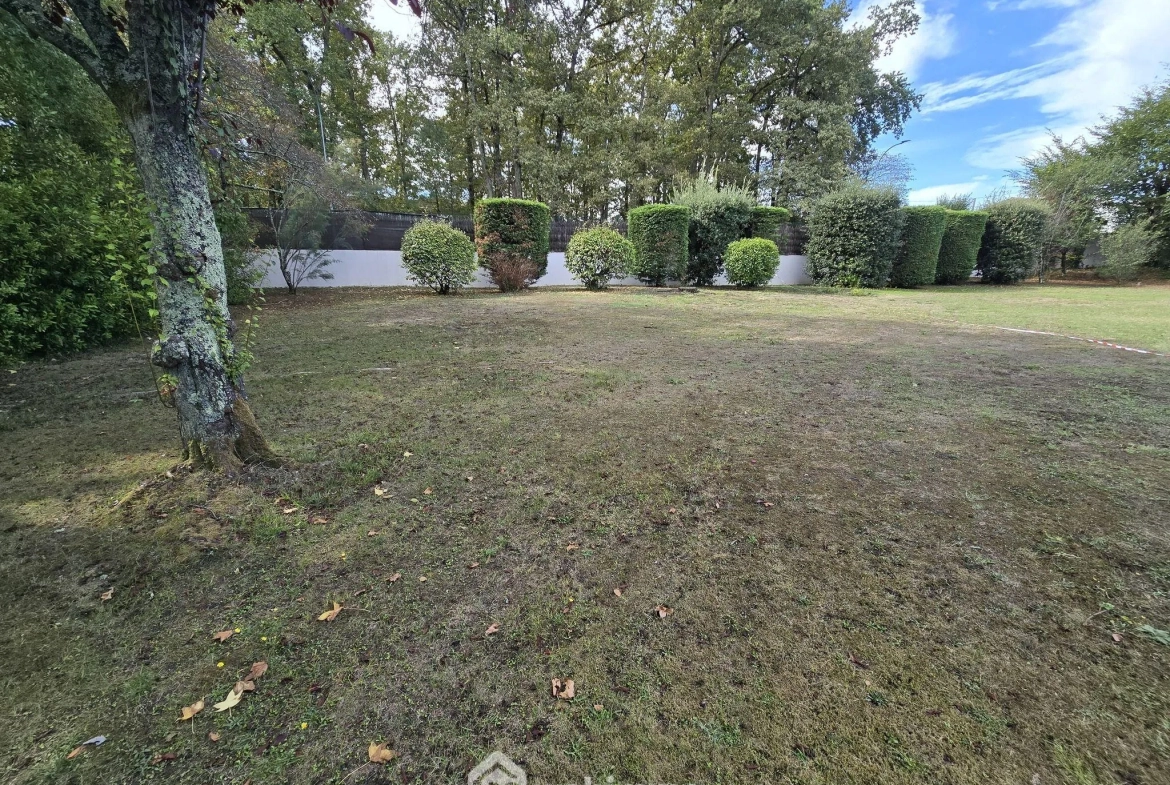 Terrain à bâtir de 459 m² à Carbon Blanc – Idéal pour votre future maison 