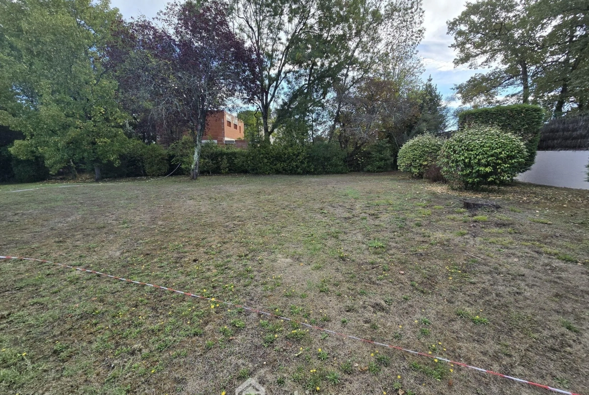 Terrain à bâtir de 459 m² à Carbon Blanc – Idéal pour votre future maison 