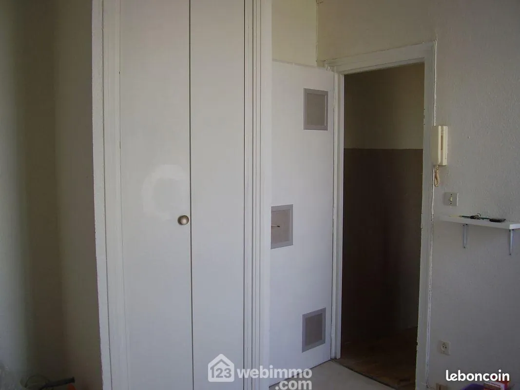 Studio meublé de 17 m² à Reims, emplacement central idéal pour investissement ou premier achat 