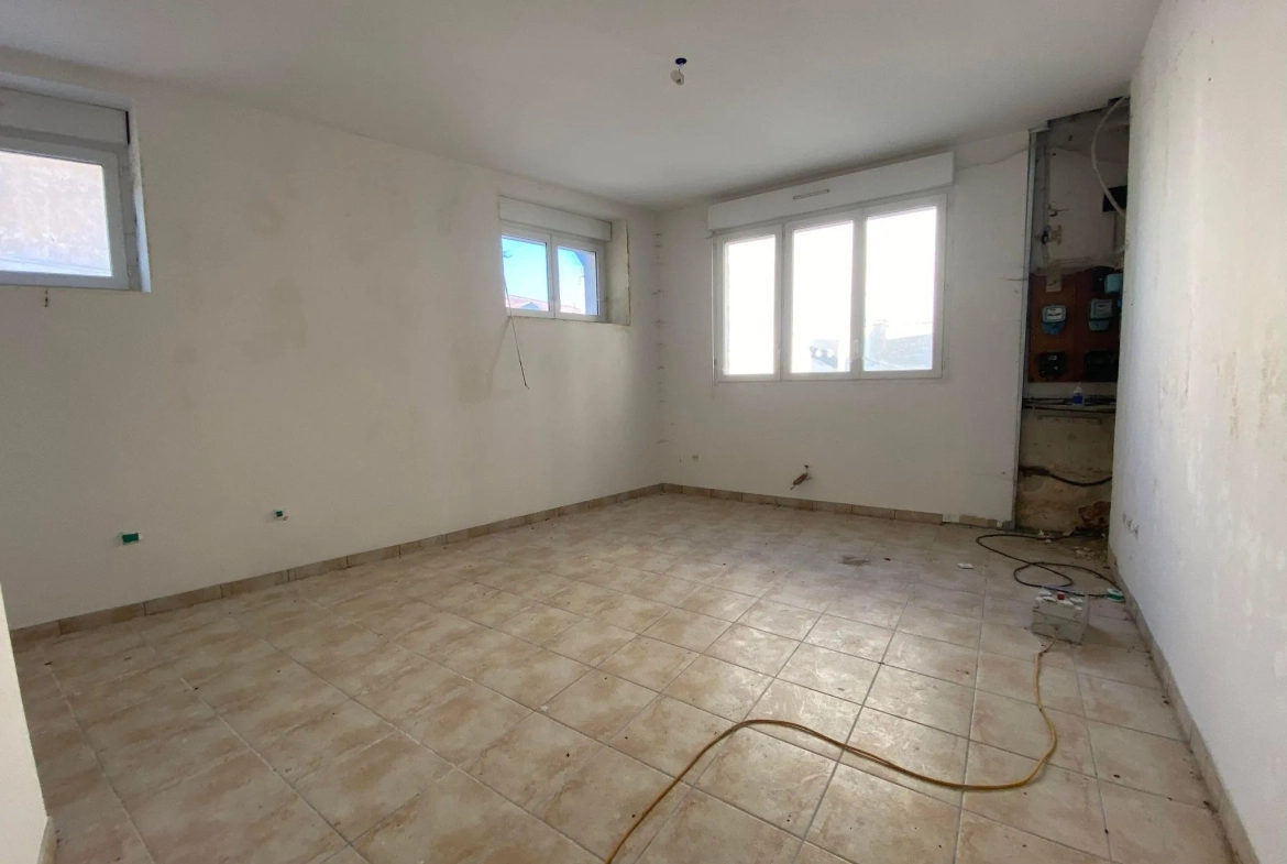 Immeuble de rapport de 261 m² à Bruyères-et-Montbérault, potentiel locatif élevé 