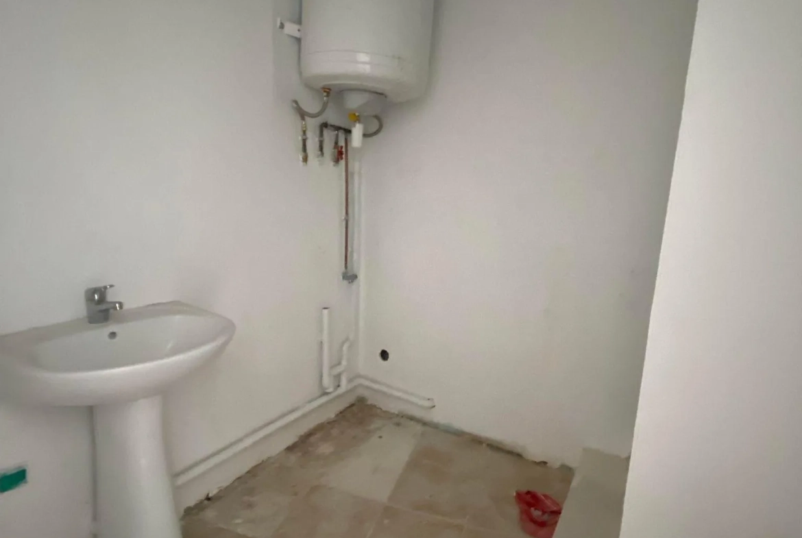 Immeuble de rapport de 261 m² à Bruyères-et-Montbérault, potentiel locatif élevé 