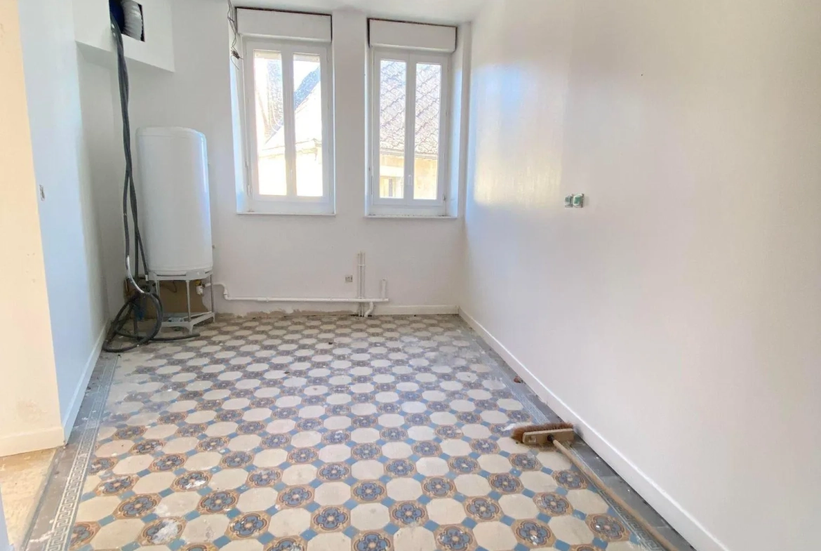Immeuble de rapport de 261 m² à Bruyères-et-Montbérault, potentiel locatif élevé 