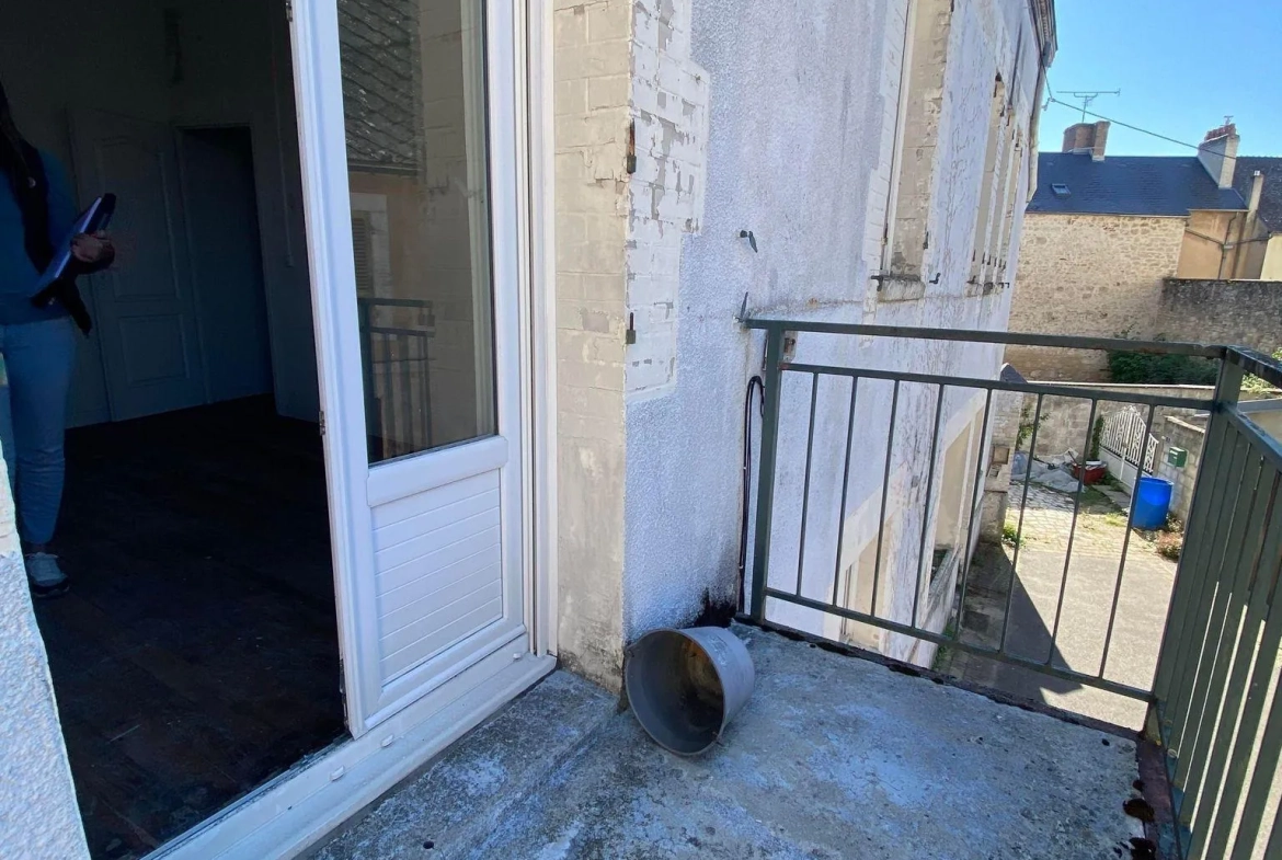 Immeuble de rapport de 261 m² à Bruyères-et-Montbérault, potentiel locatif élevé 