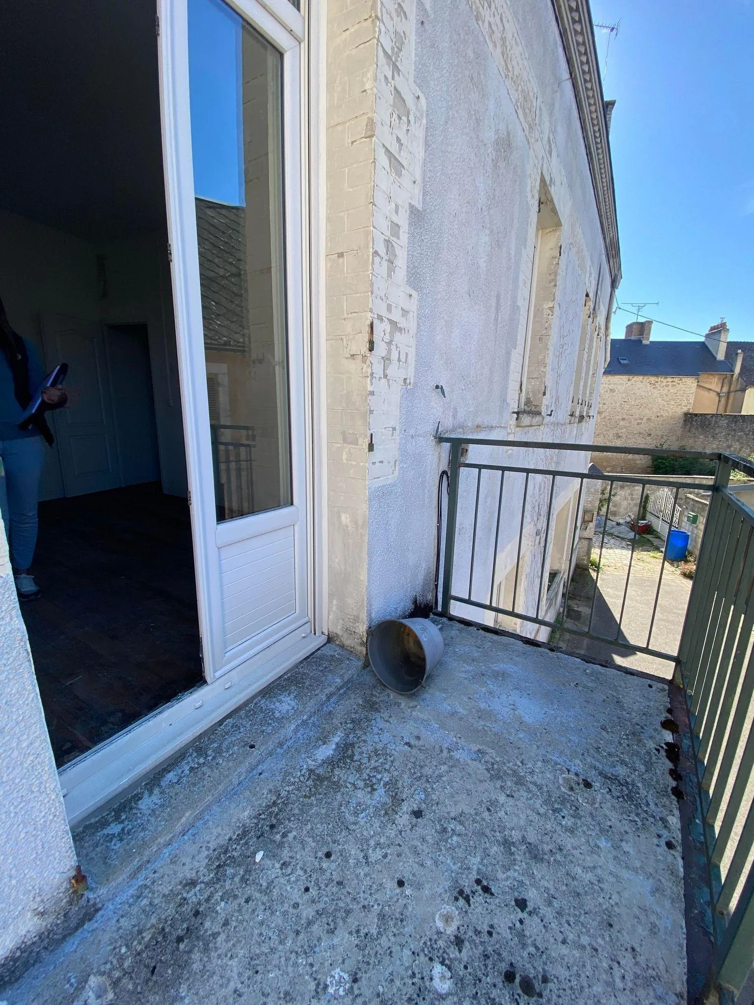 Immeuble de rapport de 261 m² à Bruyères-et-Montbérault, potentiel locatif élevé 