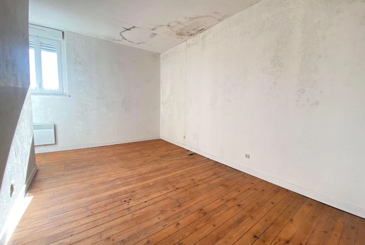 Immeuble de rapport de 261 m² à Bruyères-et-Montbérault, potentiel locatif élevé 