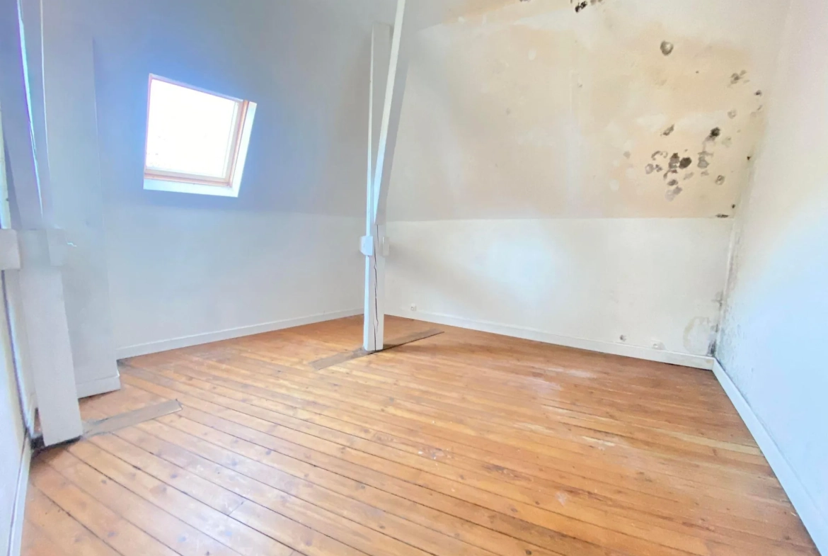 Immeuble de rapport de 261 m² à Bruyères-et-Montbérault, potentiel locatif élevé 