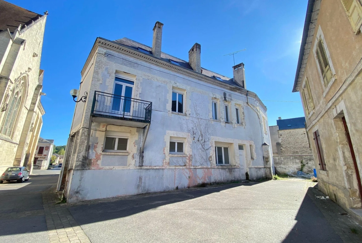 Immeuble de rapport de 261 m² à Bruyères-et-Montbérault, potentiel locatif élevé 